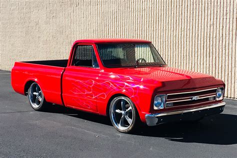 1968 Chevrolet C10 Custom Pickup