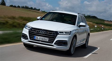 Audi Q Tfsi E H Brido Enchufable Color Blanco Glaciar