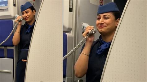 व्हायरल News Air Hostess Viral Video विमानात रडू लागली एअर होस्टेस