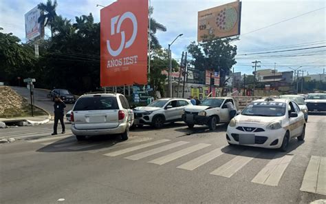 Choque En La Avenida Miguel Hidalgo Genera Caos Vial En Tampico El