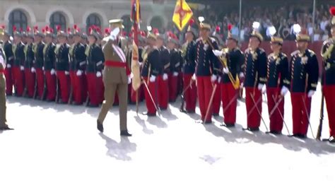 Leonor Jura Bandera En Zaragoza Acompañada Del Rey Felipe Vi Y De La Reina Letizia Burgosconecta