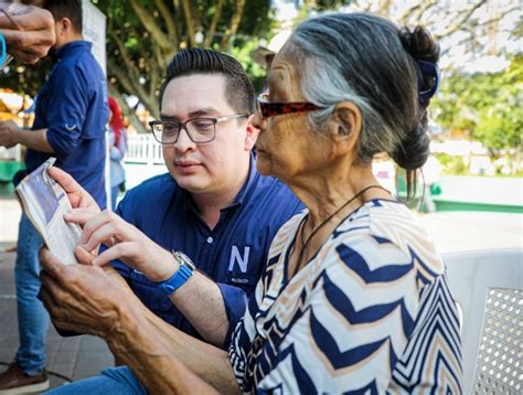 Más De 300 Personas Beneficiadas Con Entrega De Lentes En Ilobasco