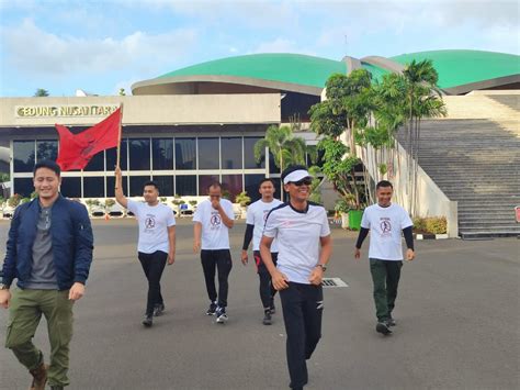 Anggota DPR Didik Melon Mulai Berjalan Kaki Dari Jakarta Ke Boyolali