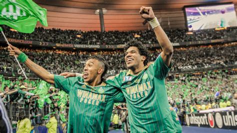 Asse Om Une L Gende Des Deux Clubs En Tribune