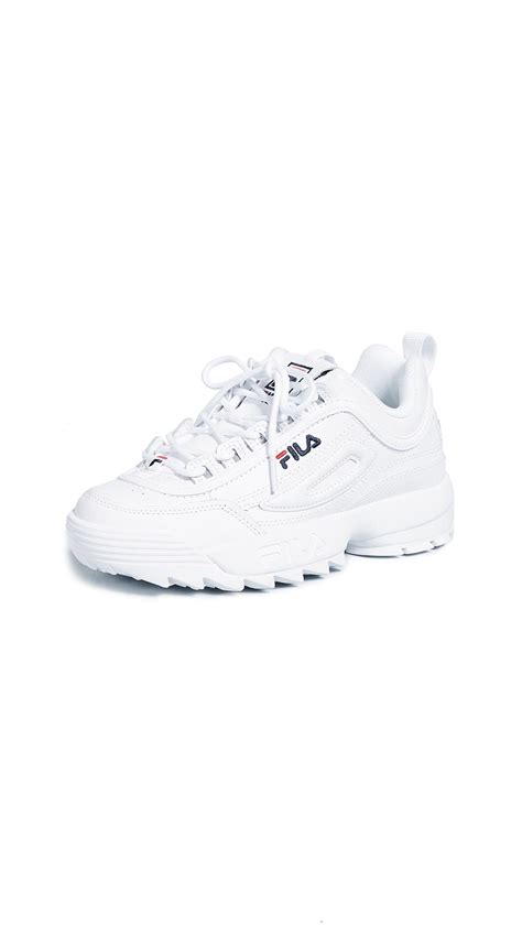 10 Fila-Sneaker Outfits Everyone Will Be Wearing | Who What Wear