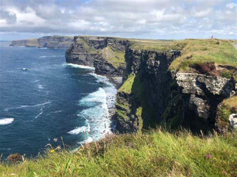 Hiking the Cliffs of Moher (County Clare, Ireland) - The Bushwalking Blog