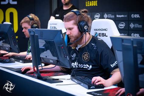 Keluar Dari Ninjas In Pyjamas F0rest Gabung Tim Dignitas