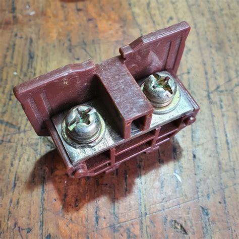 Jual Terminal Block TR10 Model Kasuga TR10 TR 10 TR 10 Coklat 600V 20A