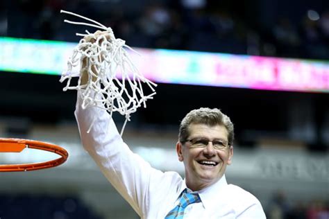 UConn Makes Big Announcement About Geno Auriemma - The Spun