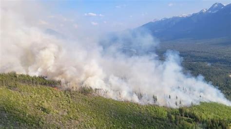 Wildfire In Kootenay National Park Expands But Growing In A Favourable