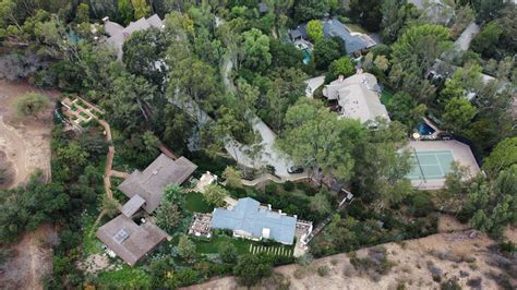 George Clooney California Home: Photos of Studio City House | Closer Weekly