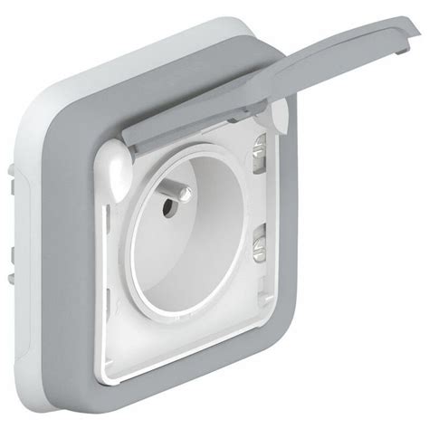 LEGRAND PRISE DE COURANT ET VOLET DE PROTECTION IP 55 PLEXO COMPLET