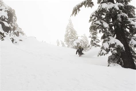 8 Splitboarding Gear Essentials For Backcountry Travel | NWT3K