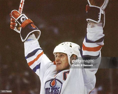 336 Wayne Gretzky Ice Hockey Player Photos Stock Photos, High-Res ...