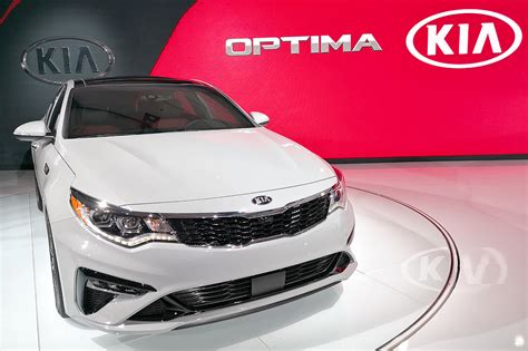 Kia Presenta El Optima 2019 En Nueva York Arena Pública