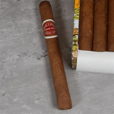 Romeo Y Julieta Petit Julietas Cigar 1 Single