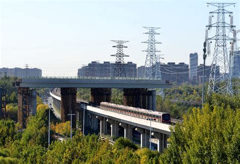 京雄高速公路首个顶推施工钢箱梁成功架设钢箱梁新浪财经新浪网