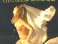 Naked Lucie Vondrackova in Snowboardáci