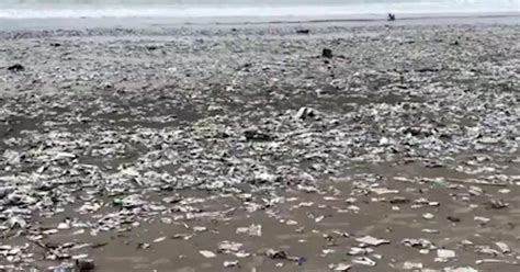 Worrying Footage Shows Balis Famous Kuta Beach In Bali Swamped By