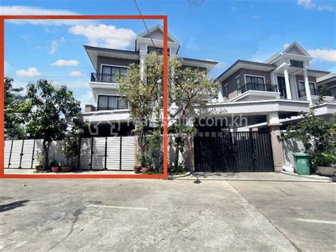 Bed Bath Twin Villa For Sale Rent In Borey Peng Huoth The Star