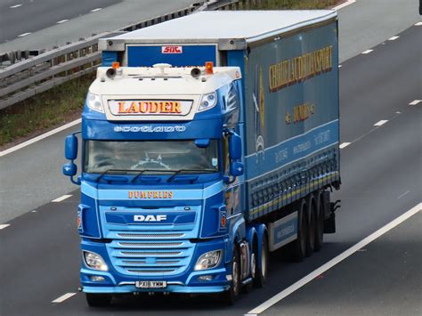 Charlie Lauder Transport Daf Px18ymm On The A1m Southbo Flickr