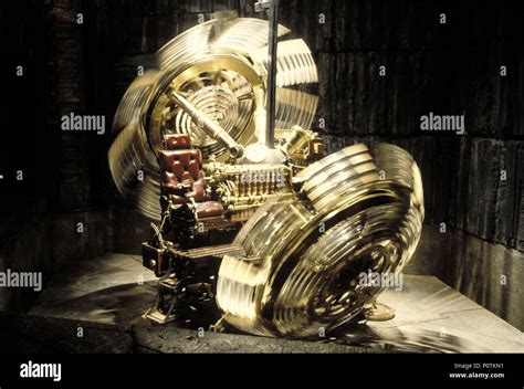 Time machine 2002 warner film hi-res stock photography and images - Alamy