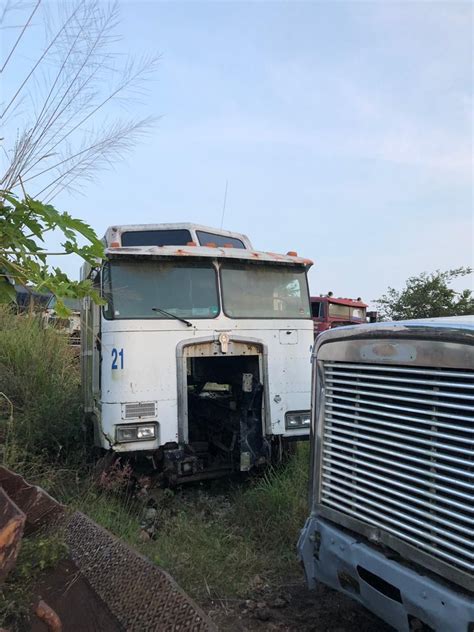 Pin By Cassandra Chris Vail On Barn Finds Kenworth Trucks Trucks