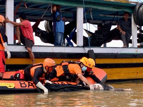 Tim Sar Temukan Jasad Mengapung Abk Yang Jatuh Di Sungai Mahakam