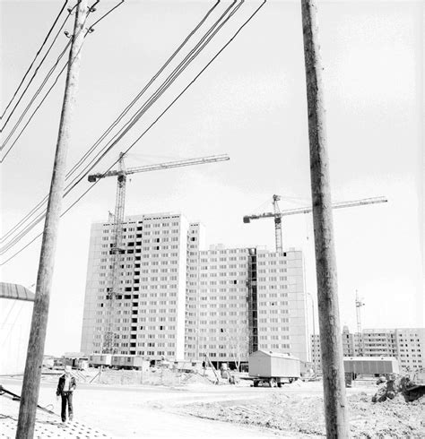 DDR Bildarchiv Berlin Baustelle zum Neubau der ersten Hochhäuser an