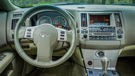 2005 INFINITI FX35 - Interior Pictures - CarGurus