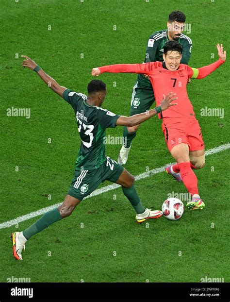 Doha Katar Januar S Dkoreas Sohn Heung Min R Front