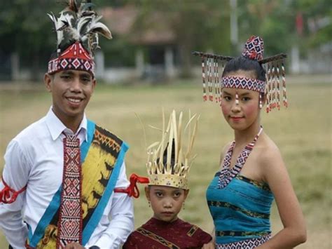 Pakaian Adat Ntt Jenis Jenis Gambar Dan Penjelasannya Adat Tradisional