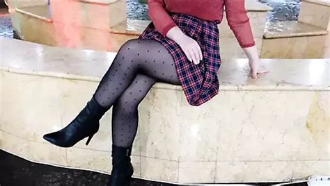 Weiß gelb rot und blauer bikini am strand xHamster