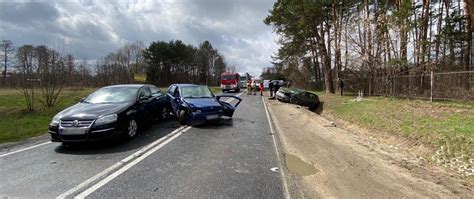 Wypadek Trzech Samochod W Osobowych W Miejscowo Ci Rajec Poduchowny