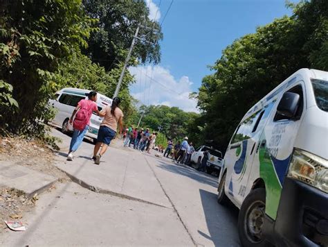 Bloquean Y Retienen A Empleados De La Cfe Diario V A Libre