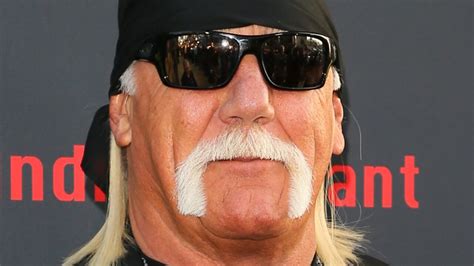 Hulk Hogan se burla del último combate con Stone Cold Steve Austin en