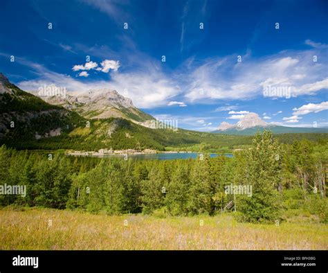 Crowsnest pass hi-res stock photography and images - Alamy