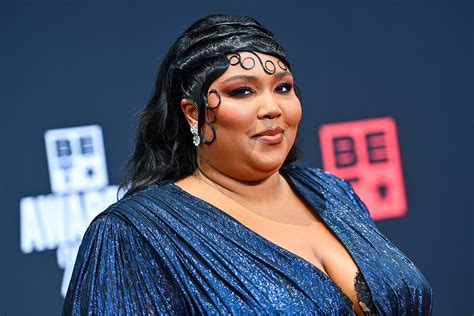 ‘booked Blessed And Busy Lizzo Celebrates ‘big Grrrls Emmy