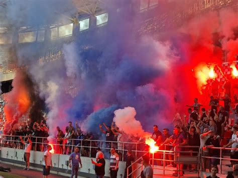 Peluza Sud Spectacol N Ghencea Nainte De Dinamo Steaua Tor E I