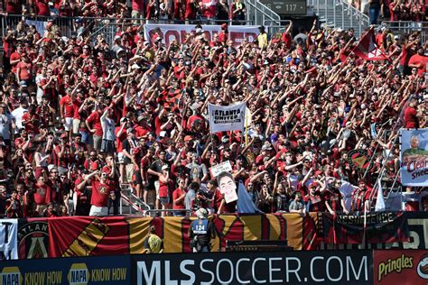 Atlanta United sell out first-ever game at Mercedes-Benz Stadium ...