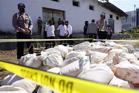 Pemusnahan Minuman Keras Di Gorontalo Antara Foto