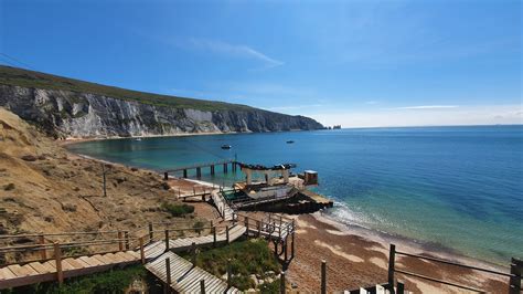 Alum Bay Beach 🏖️ Isle of Wight, United Kingdom - detailed features ...