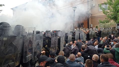 KFOR Prapa protestuesve në veri ishin grupet kriminale serbe AlbaZone