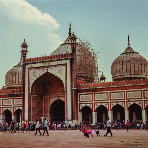 breakfast spots    chandni chowk  delhi