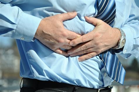 What Causes Upper Stomach Pain After Eating?