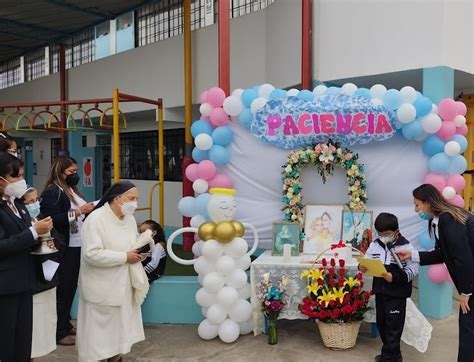 Galer A Colegio Parroquial Santa Cruz