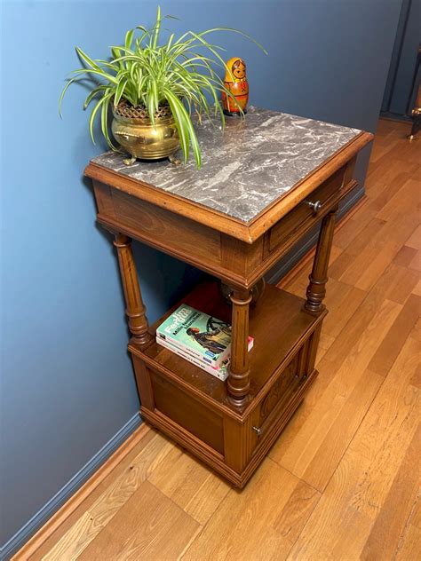 Table De Chevet Ancienne Dessus Marbre Classique Naturel Gris Bois