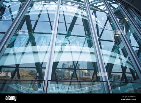 Inside London City Hall at River Thames Stock Photo - Alamy