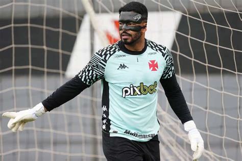 Thiago Rodrigues está de saída do Vasco e tem acerto o Vitória