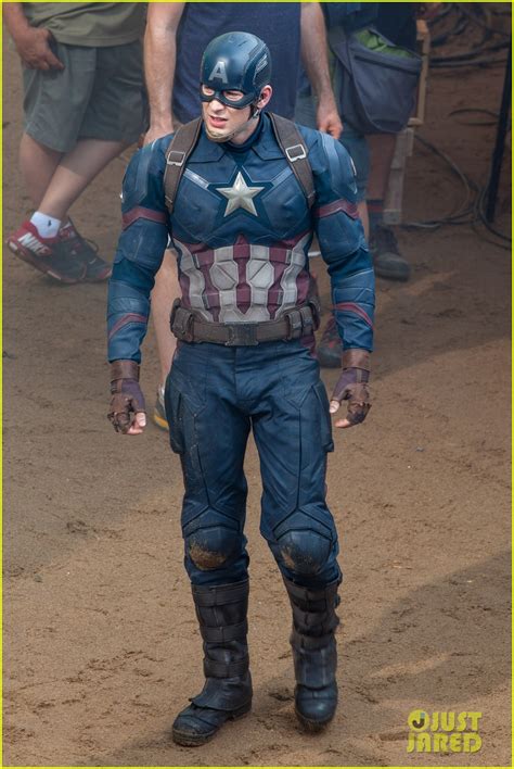 Chris Evans Suits Up for 'Captain America: Civil War'!: Photo 3372818 ...